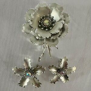 Vintage Silver Tone Flower Brooch/Clip On Earring Set Aurora Borealis Rhinestone